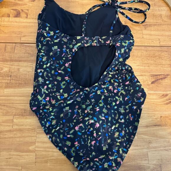 Athleta Leopard Multicolor Keyhole One Piece Swimsuit Size Small - Picture 3 of 6